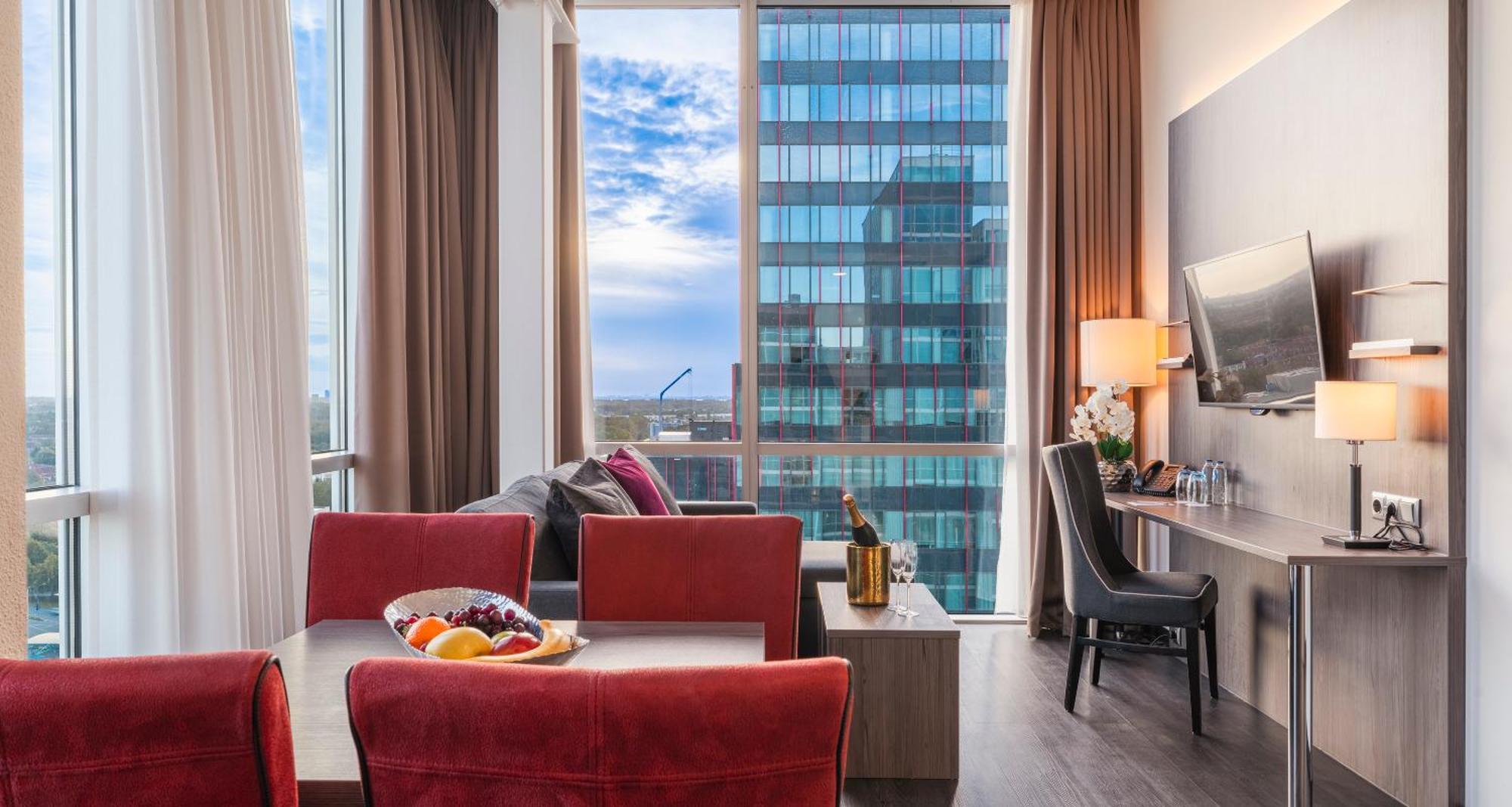 Plaza Premium Алмере Экстерьер фото