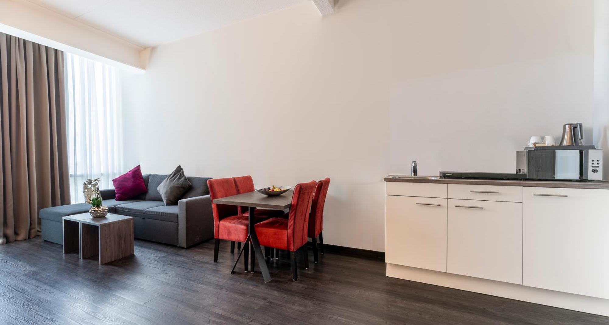 Plaza Premium Алмере Экстерьер фото