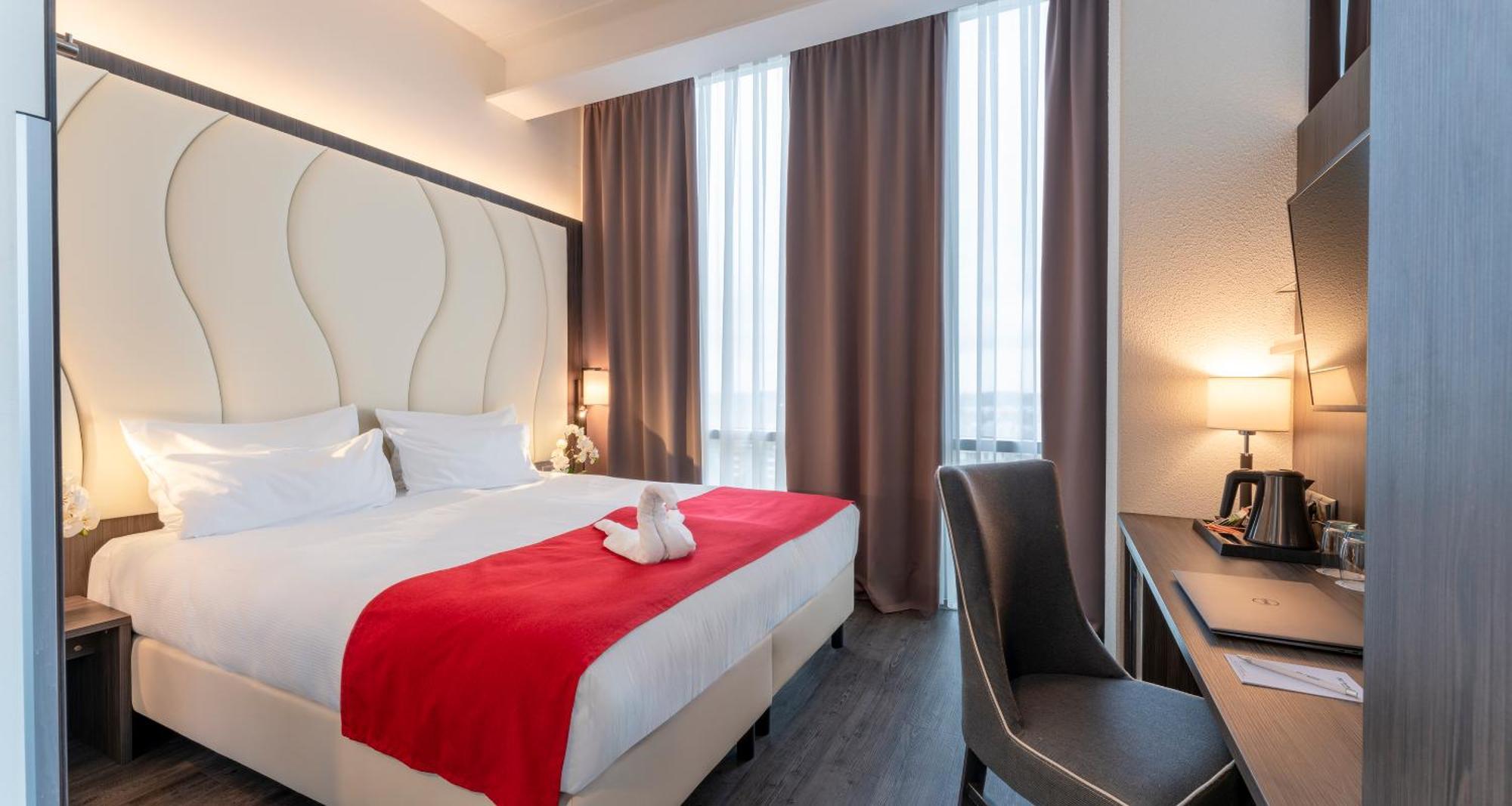 Plaza Premium Алмере Экстерьер фото