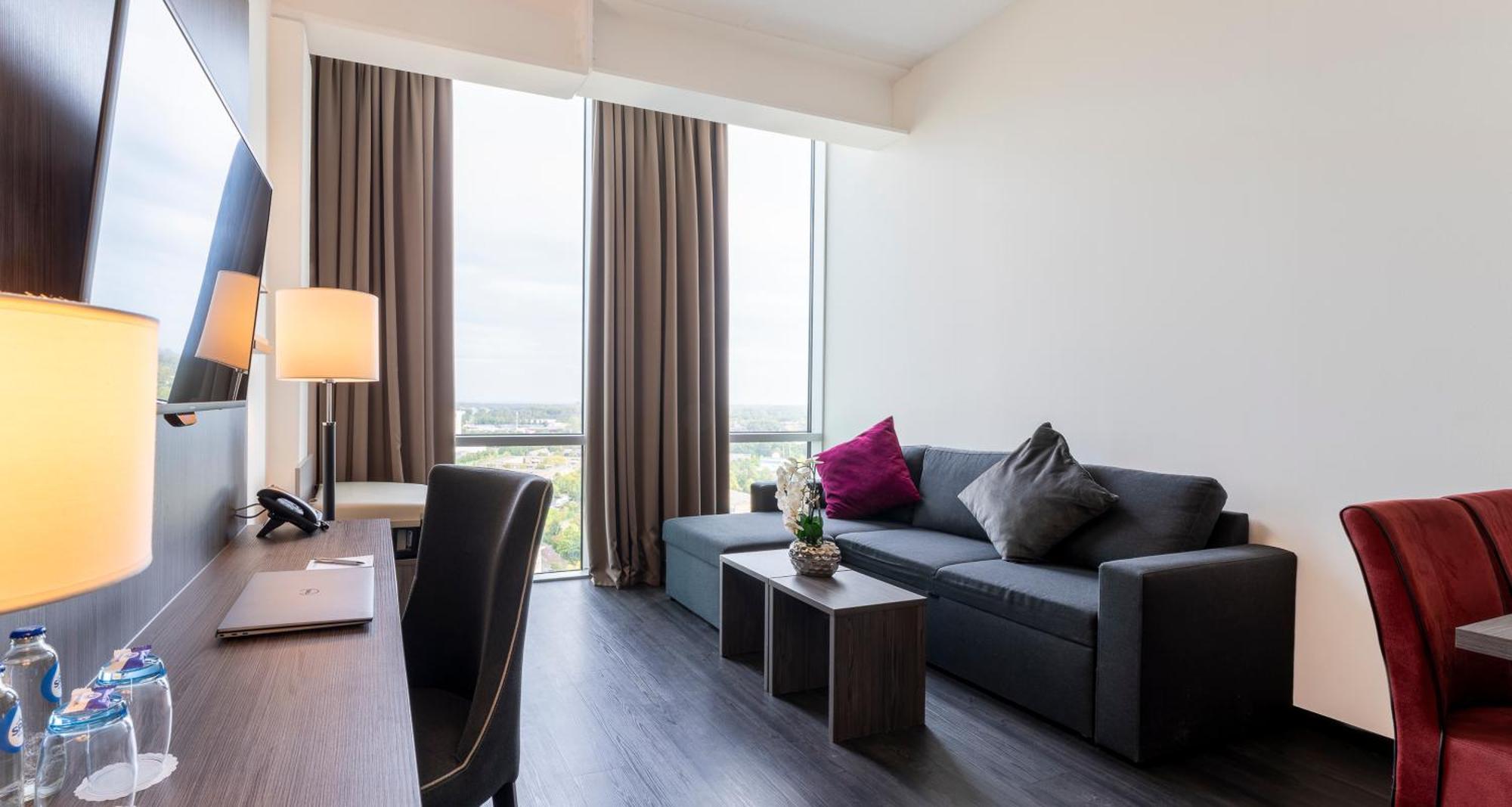 Plaza Premium Алмере Экстерьер фото