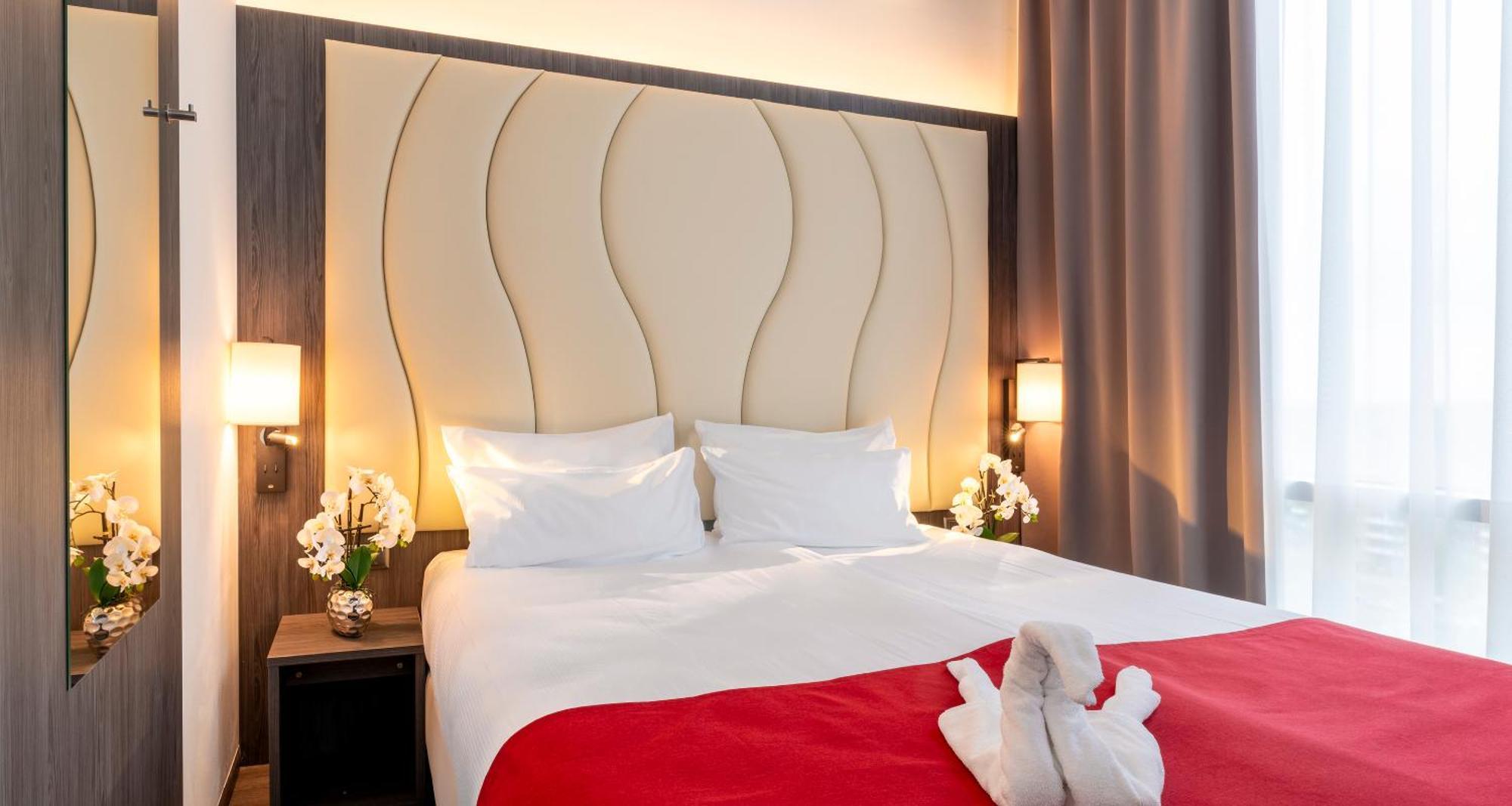 Plaza Premium Алмере Экстерьер фото