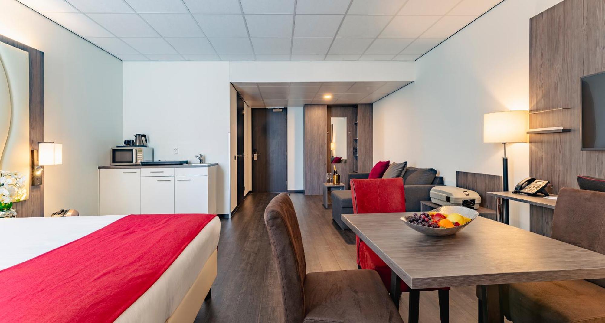 Plaza Premium Алмере Экстерьер фото