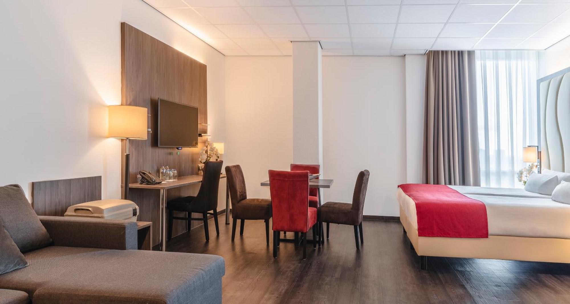 Plaza Premium Алмере Экстерьер фото