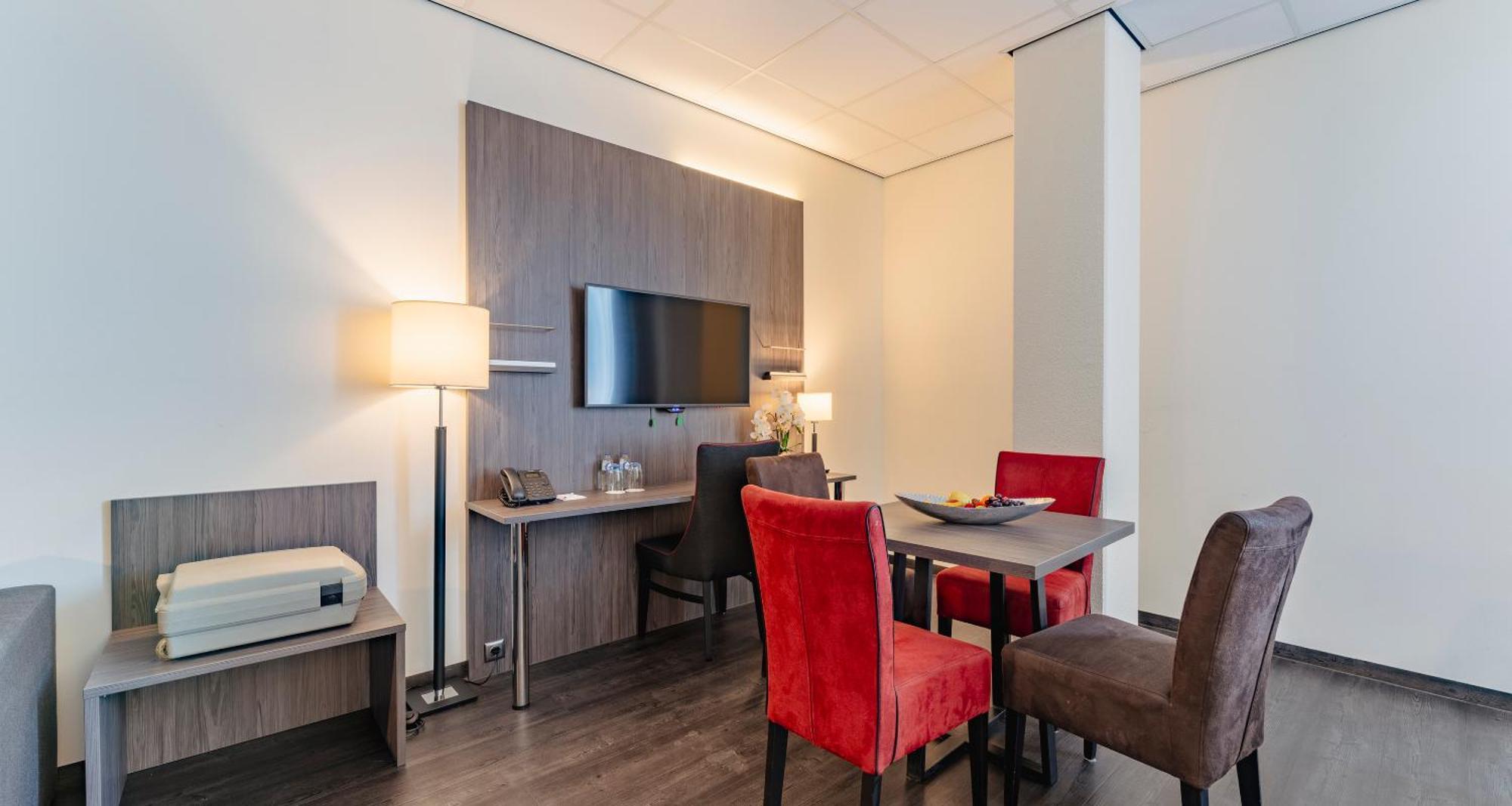 Plaza Premium Алмере Экстерьер фото