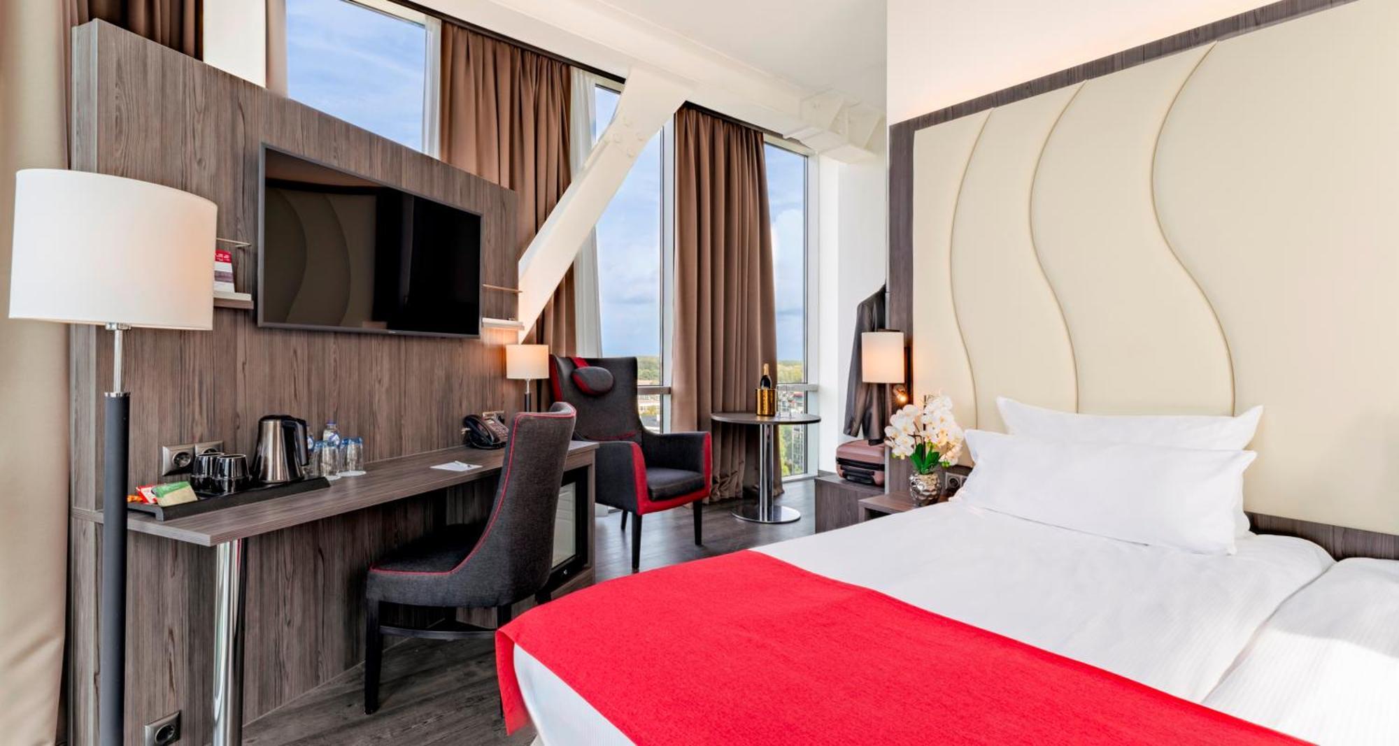 Plaza Premium Алмере Экстерьер фото