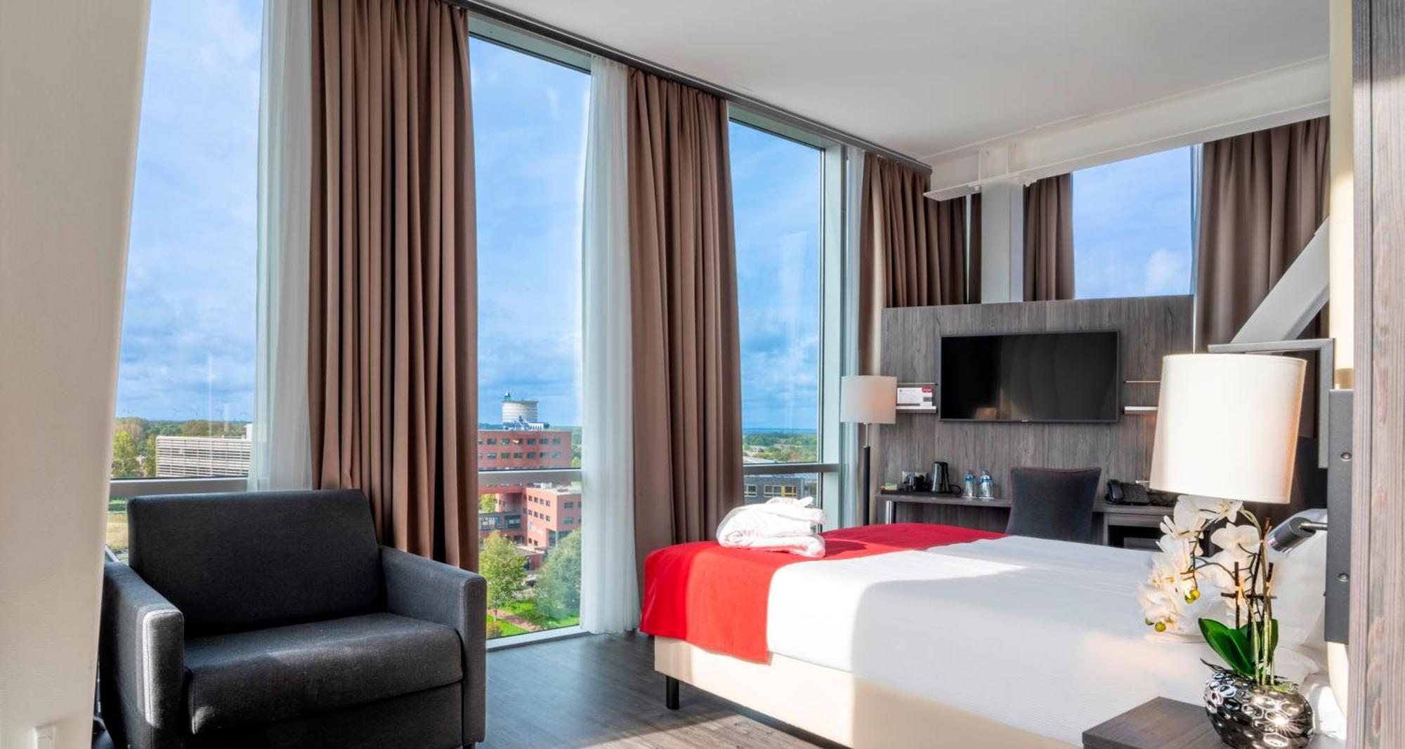 Plaza Premium Алмере Экстерьер фото